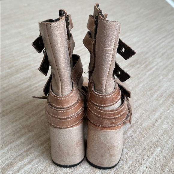 FREEBIRD by Steven Tali Strappy Women's Heeled Boots Booties Taupe Size 7 - Picture 11 of 17